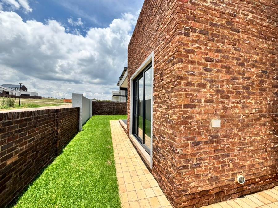 To Let 3 Bedroom Property for Rent in Helderzicht Eco Estate North West